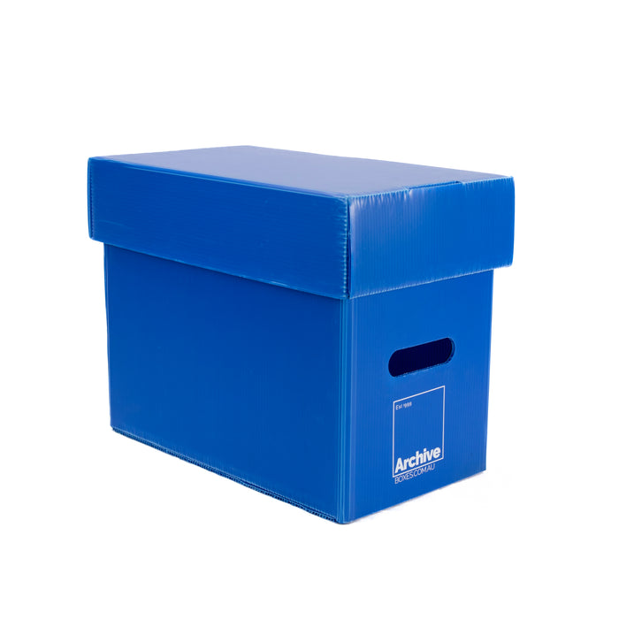 Sturdy, acid-free comic short box for organising and protecting your collection. Durable exterior with a secure lid to preserve your comics in pristine condition.