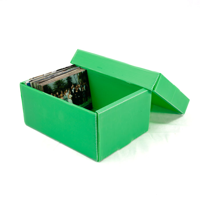 Compact photo box, ideal for storing and protecting photos.